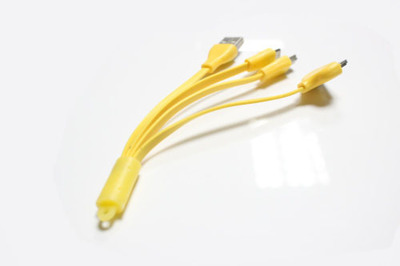 【工廠批發(fā)一拖三數據充電線 彩色三合一面條線 一分三多功能數據線】價格,廠家,圖片,手機數據線,深圳市福田區(qū)翔騰龍通訊產品經營部-